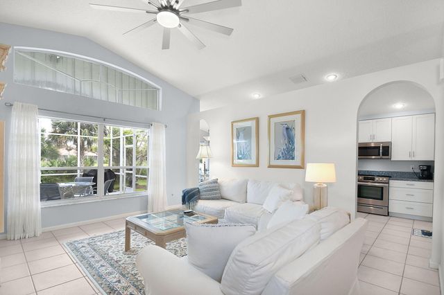 3138 SE Brierwood Place, Stuart, FL 34997