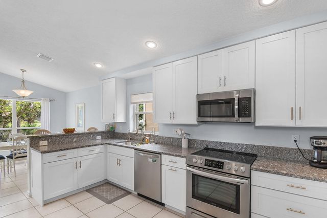 3138 SE Brierwood Place, Stuart, FL 34997