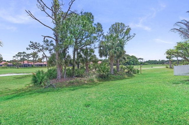 3138 SE Brierwood Place, Stuart, FL 34997