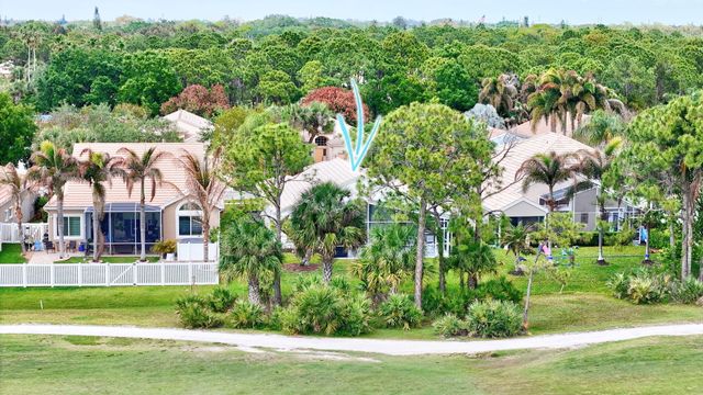 3138 SE Brierwood Place, Stuart, FL 34997