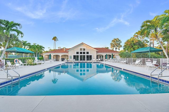 3138 SE Brierwood Place, Stuart, FL 34997