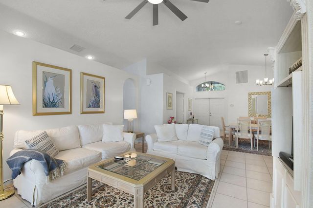 3138 SE Brierwood Place, Stuart, FL 34997