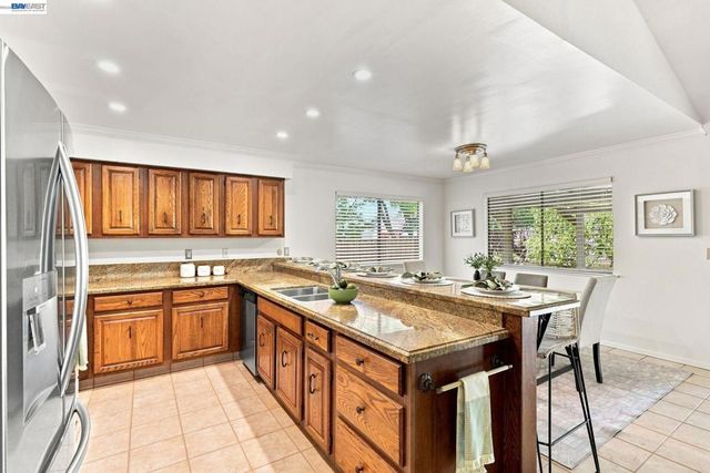 332 Downham Ct, Walnut Creek, CA 94598