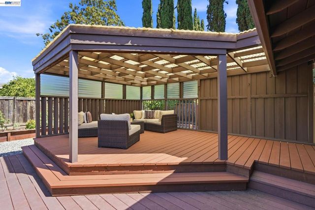 332 Downham Ct, Walnut Creek, CA 94598