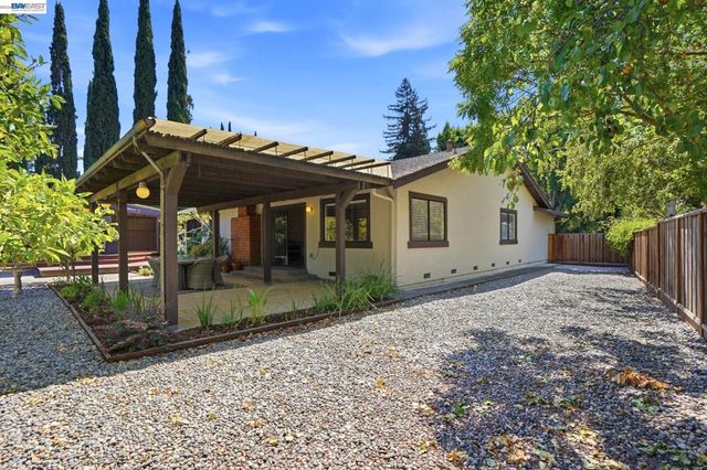 332 Downham Ct, Walnut Creek, CA 94598