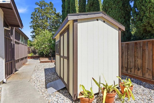 332 Downham Ct, Walnut Creek, CA 94598