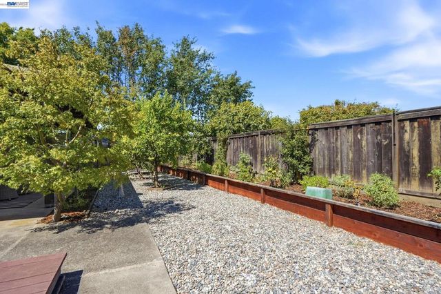 332 Downham Ct, Walnut Creek, CA 94598