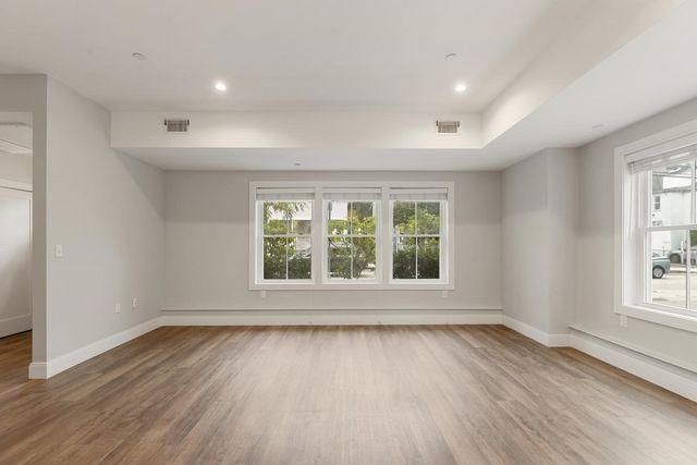 253 Walden 259, Cambridge, MA 02138
