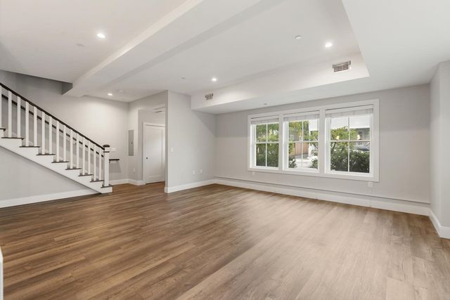 253 Walden 259, Cambridge, MA 02138