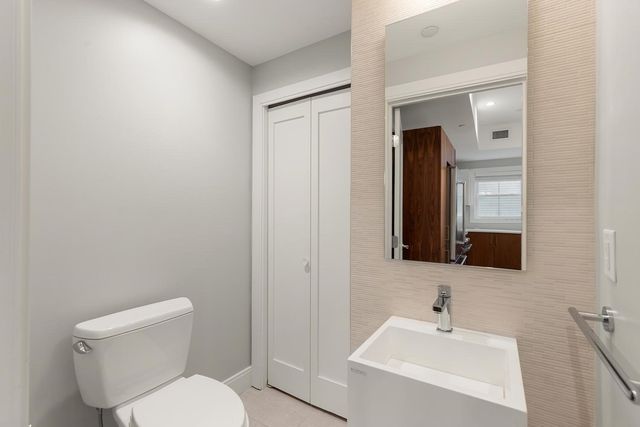 253 Walden 259, Cambridge, MA 02138