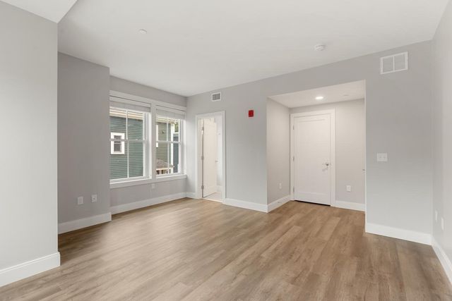 253 Walden 259, Cambridge, MA 02138