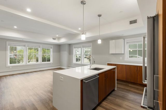 253 Walden 259, Cambridge, MA 02138