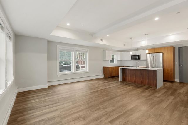253 Walden 259, Cambridge, MA 02138