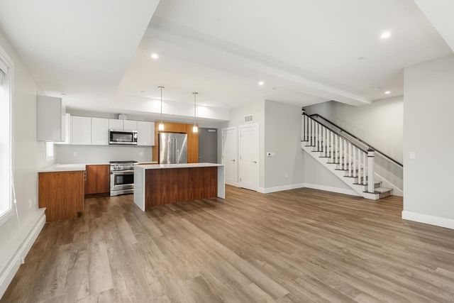 253 Walden 259, Cambridge, MA 02138