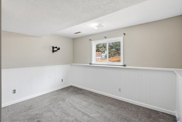 627 FAIRMONT PL, Rapid City, SD 57701