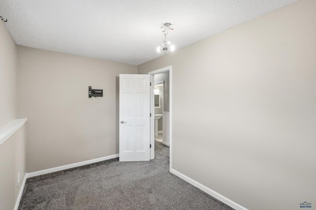 627 FAIRMONT PL, Rapid City, SD 57701