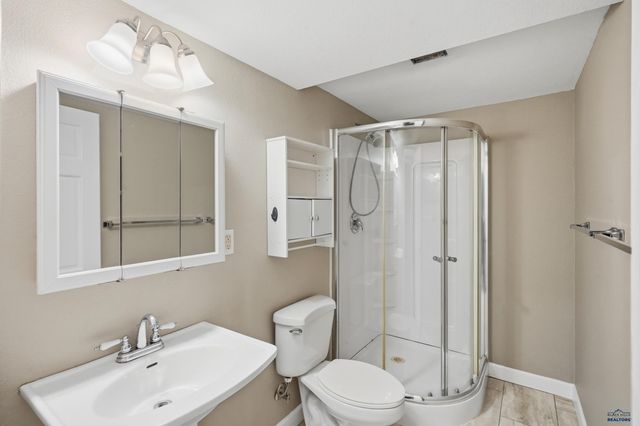 627 FAIRMONT PL, Rapid City, SD 57701