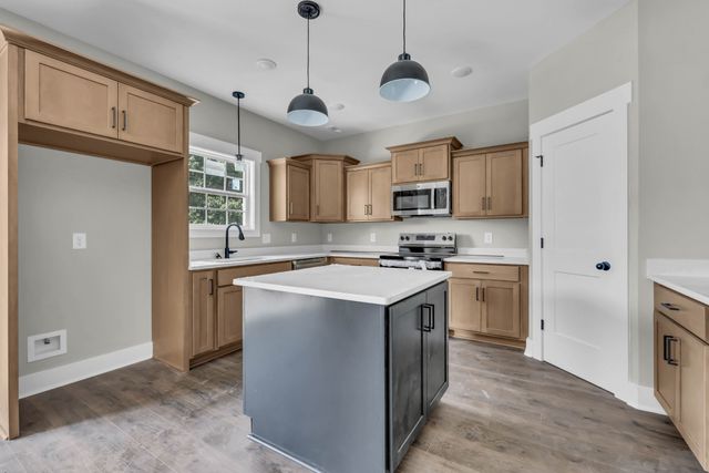 506 Danica Dr, Clarksville, TN 37042