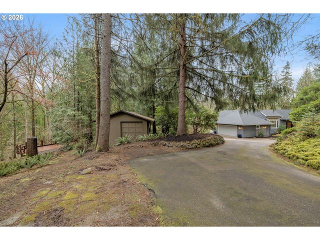 6100 Sw THOMAS St, Portland, OR 97221