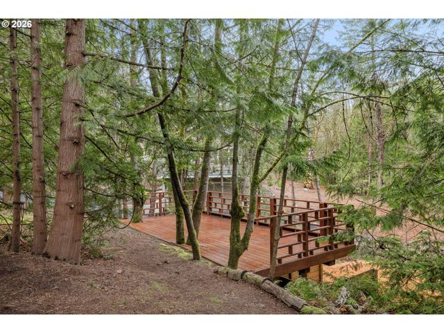 6100 Sw THOMAS St, Portland, OR 97221