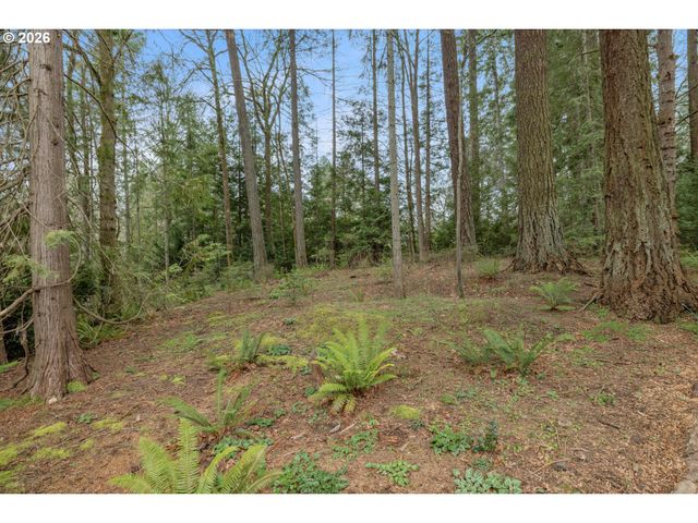 6100 Sw THOMAS St, Portland, OR 97221