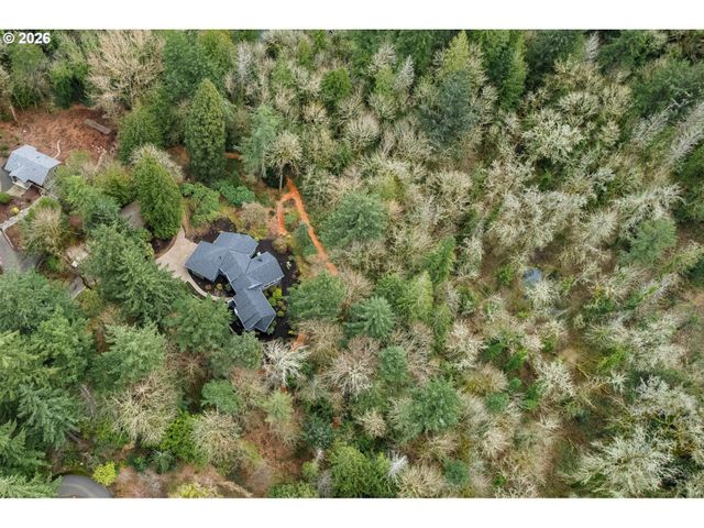 6100 Sw THOMAS St, Portland, OR 97221