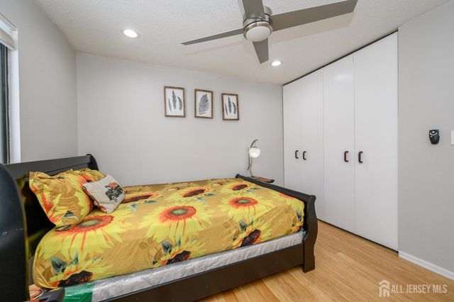 35 Carriage Place, Edison, NJ 08820