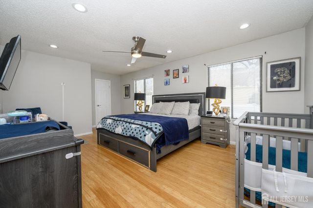 35 Carriage Place, Edison, NJ 08820