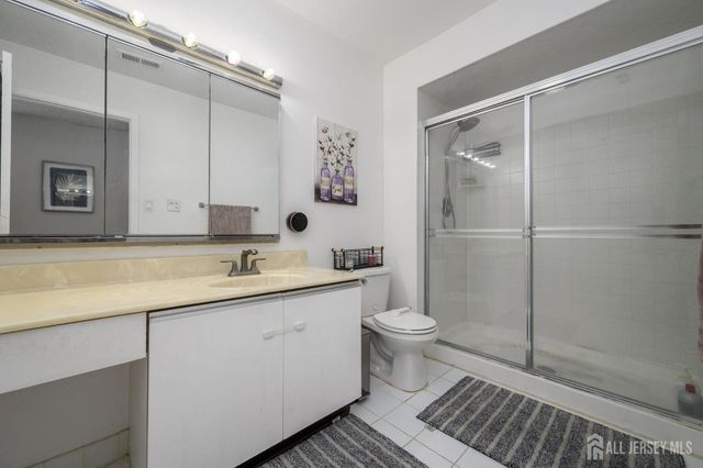 35 Carriage Place, Edison, NJ 08820