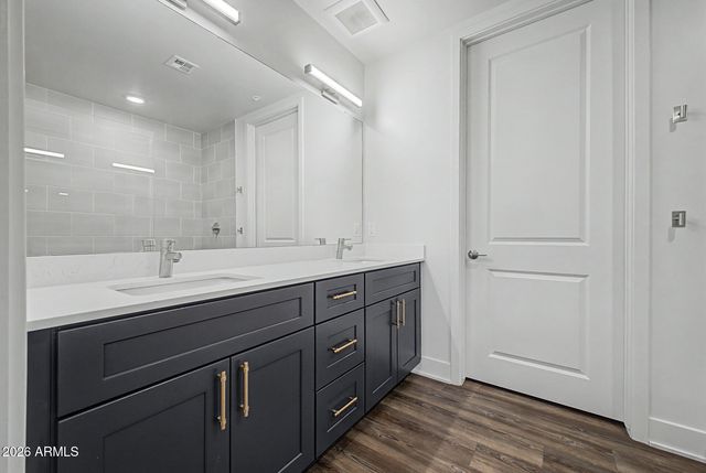 3131 N CENTRAL Avenue 4011, Phoenix, AZ 85012