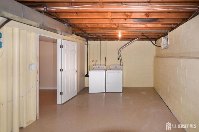 202 Hidden Village Drive, Perth Amboy, NJ 08861