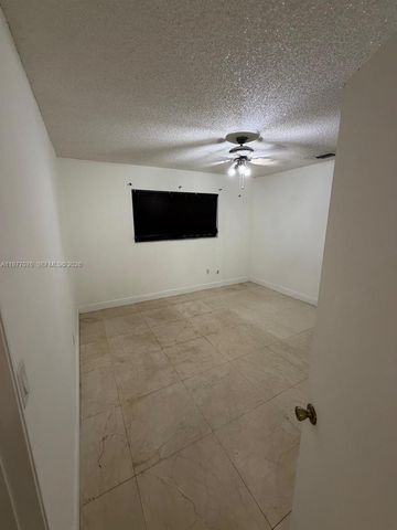 1585 W 53rd St, Hialeah, FL 33012