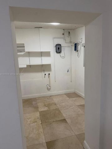 1585 W 53rd St, Hialeah, FL 33012