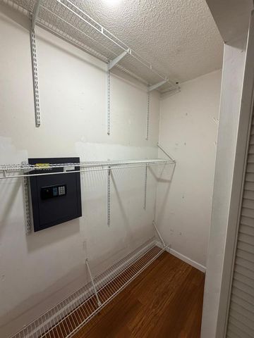 1585 W 53rd St, Hialeah, FL 33012