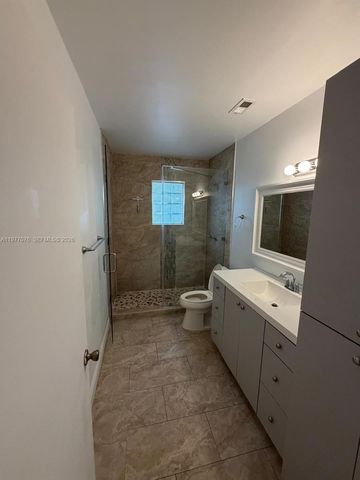 1585 W 53rd St, Hialeah, FL 33012