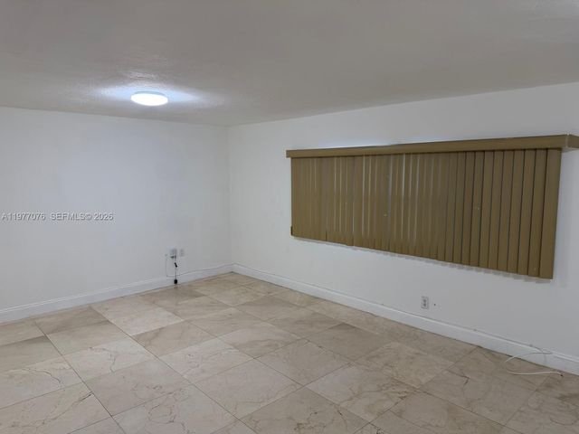 1585 W 53rd St, Hialeah, FL 33012