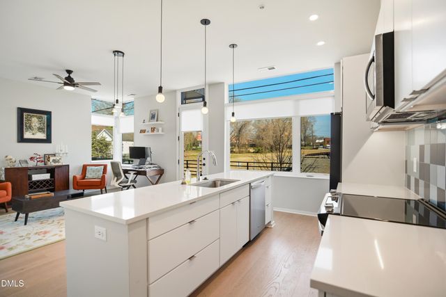 521 N 16 N Mangum Street 16, Durham, NC 27701