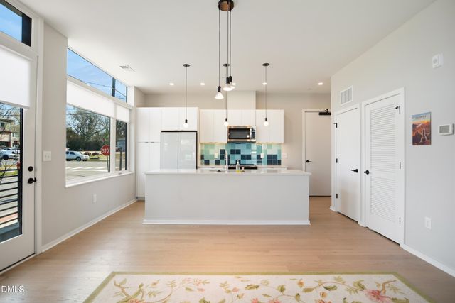 521 N 16 N Mangum Street 16, Durham, NC 27701