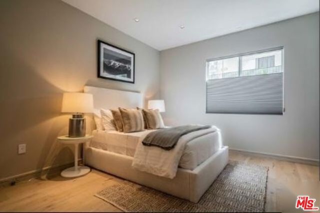 2391 Roscomare 403, Los Angeles, CA 90077