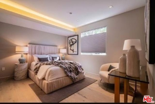 2391 Roscomare 403, Los Angeles, CA 90077