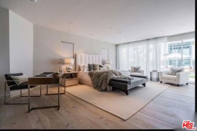 2391 Roscomare 403, Los Angeles, CA 90077