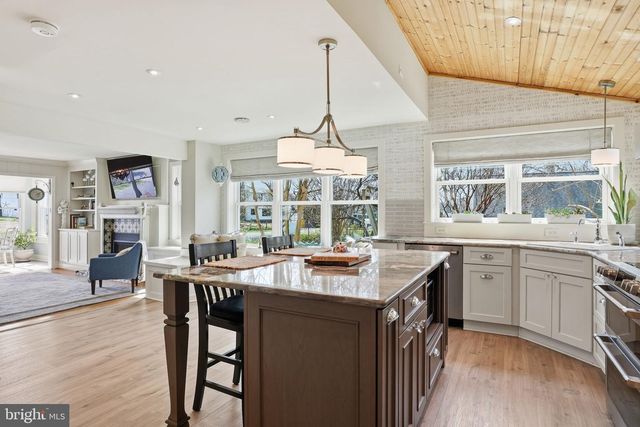 7806 SUMMIT DR, Pasadena, MD 21122