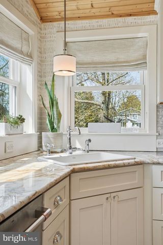 7806 SUMMIT DR, Pasadena, MD 21122