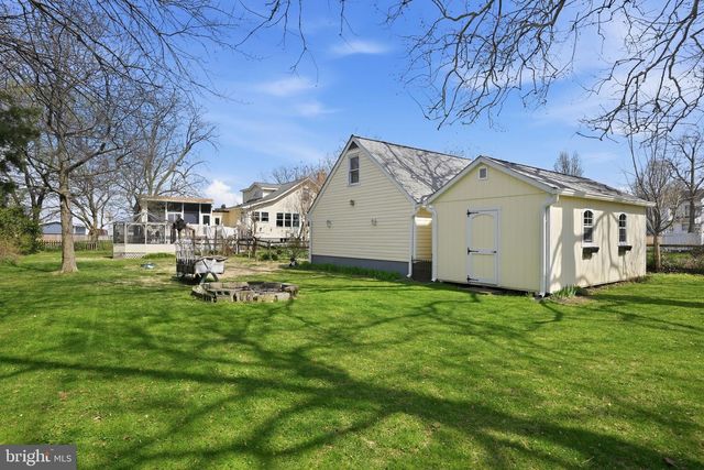 7806 SUMMIT DR, Pasadena, MD 21122
