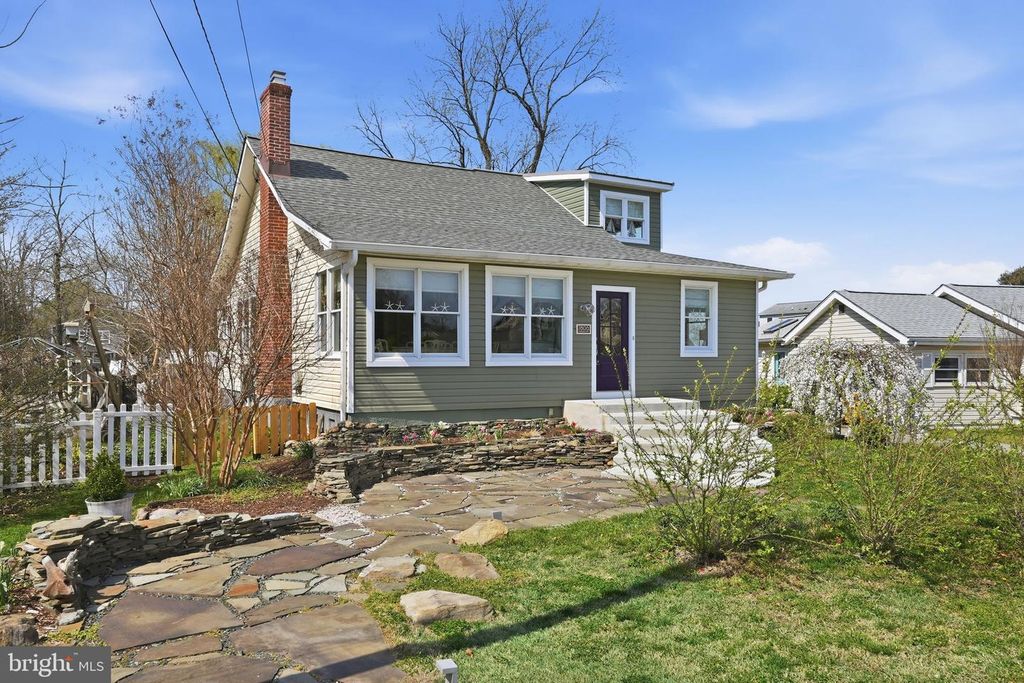7806 SUMMIT DR, Pasadena, MD 21122