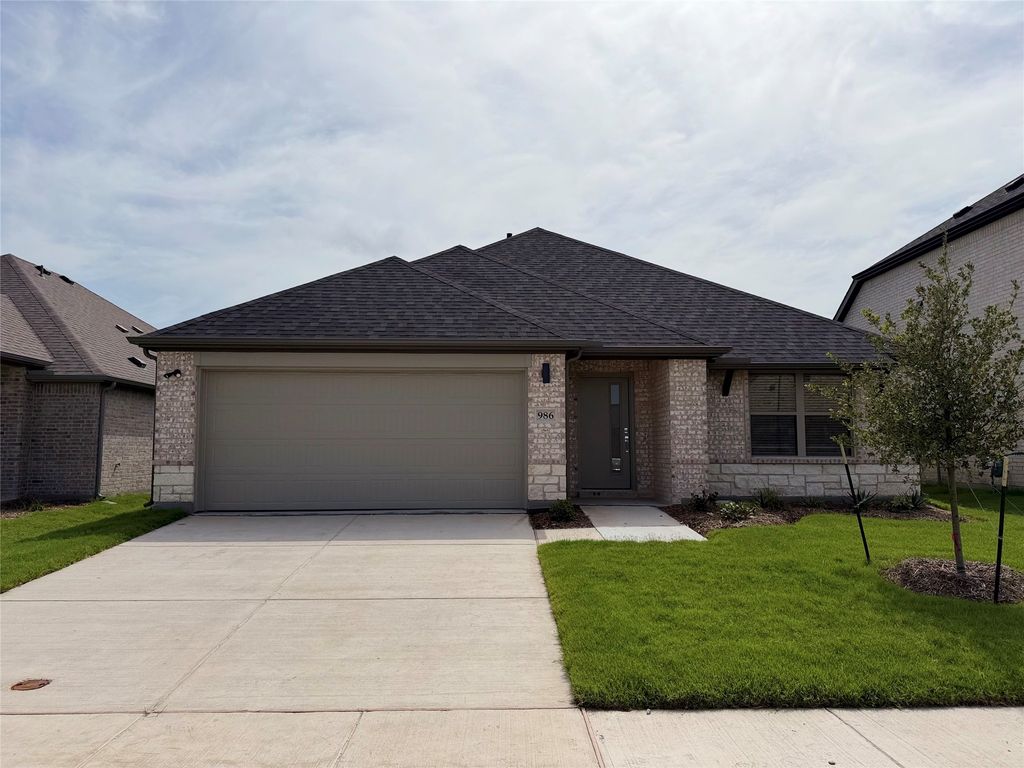986 Olive Drive, Lavon, TX 75166