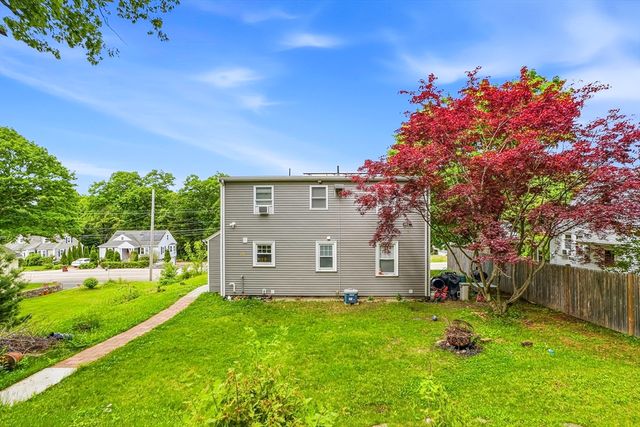 39 Pinehurst, Auburn, MA 01501