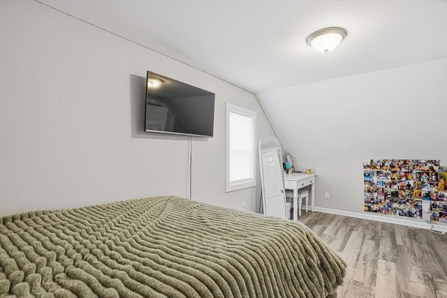39 Pinehurst, Auburn, MA 01501