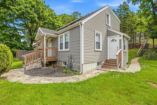 39 Pinehurst, Auburn, MA 01501