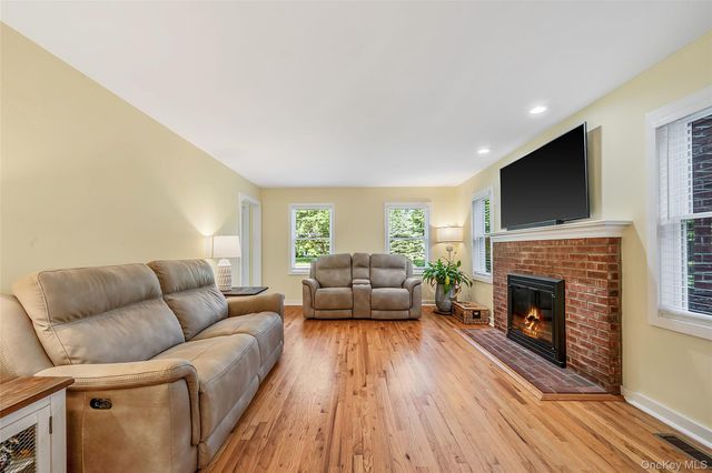 1075 Ships Drive, Southold, NY 11971